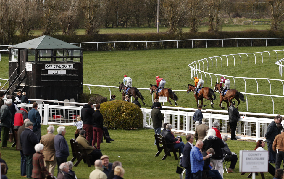 Today's top tips come from Kempton, Market Rasen and Sedgefield.