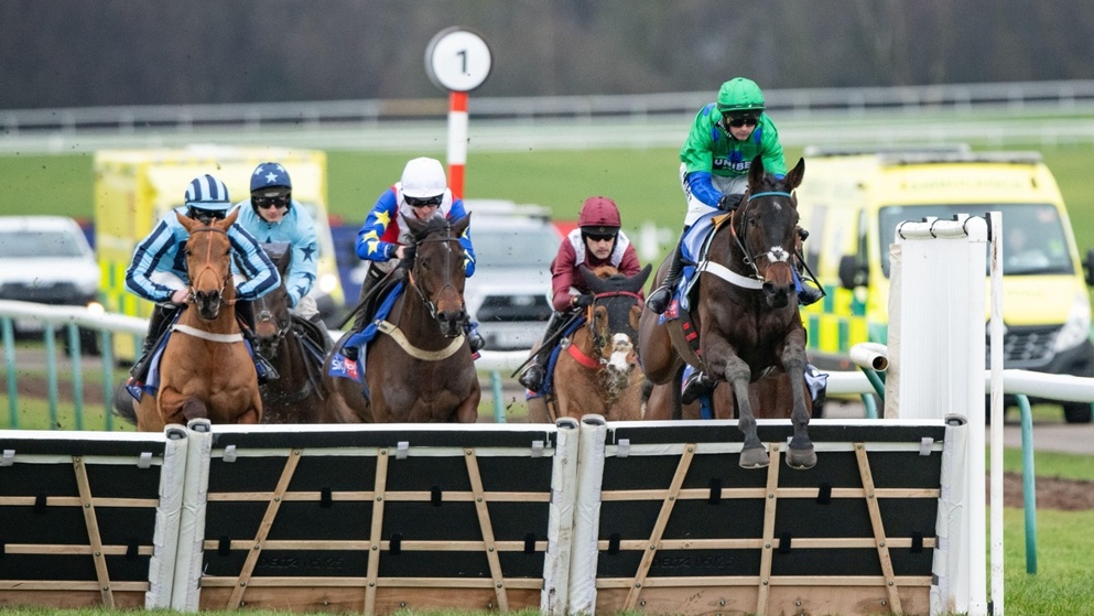 Can OLD PARK STAR kick favourite backers off in style at the Cheltenham Festival of 2026?