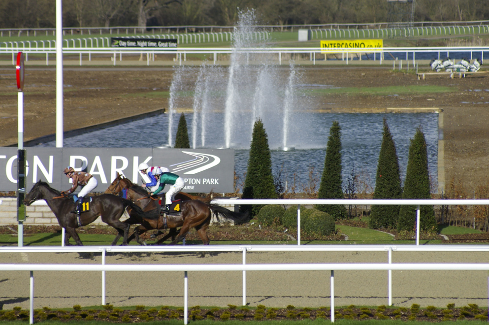Kempton Aw Track