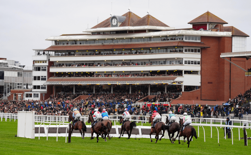 Newbury hosts the valuable William Hill Hurdle on Saturday