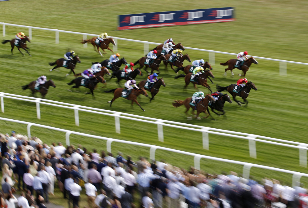 Newbury hosts the Super Sprint live on ITV Racing