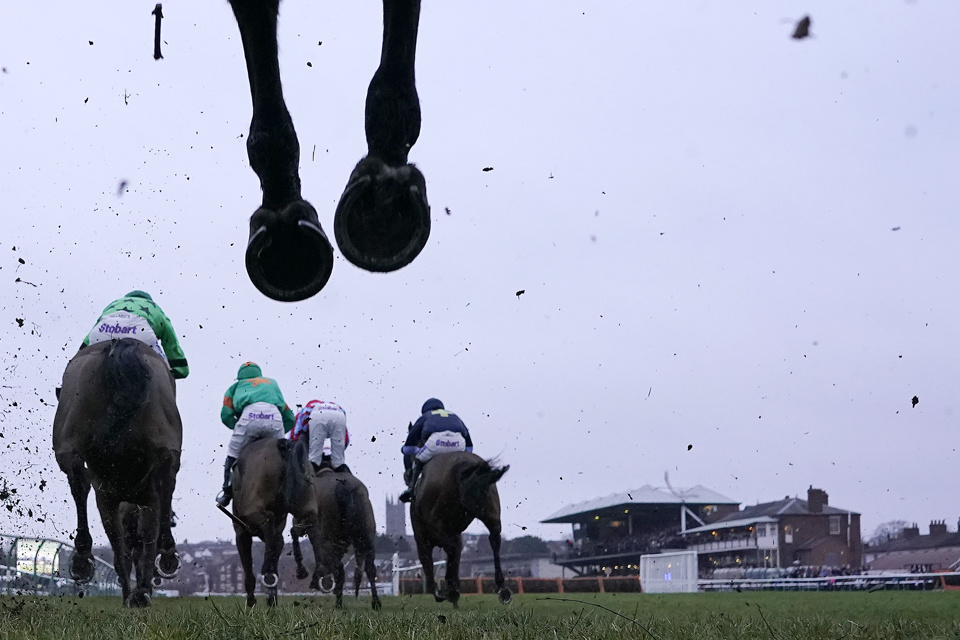Saturday's card at Warwick is an excellent one, with no less than three graded races.